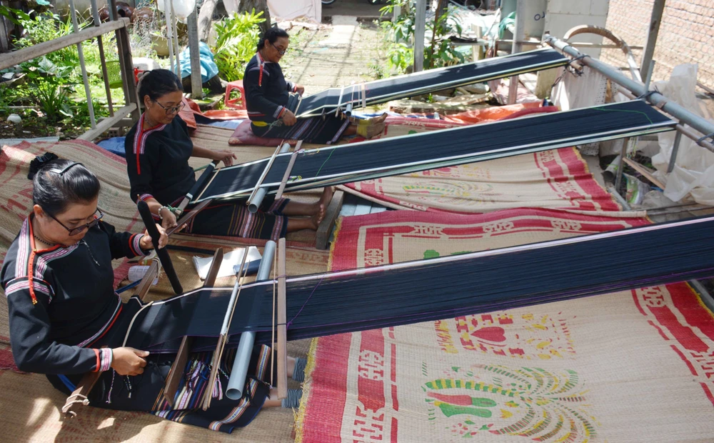 Lịch sử phát triển của thổ cẩm Tây Nguyên