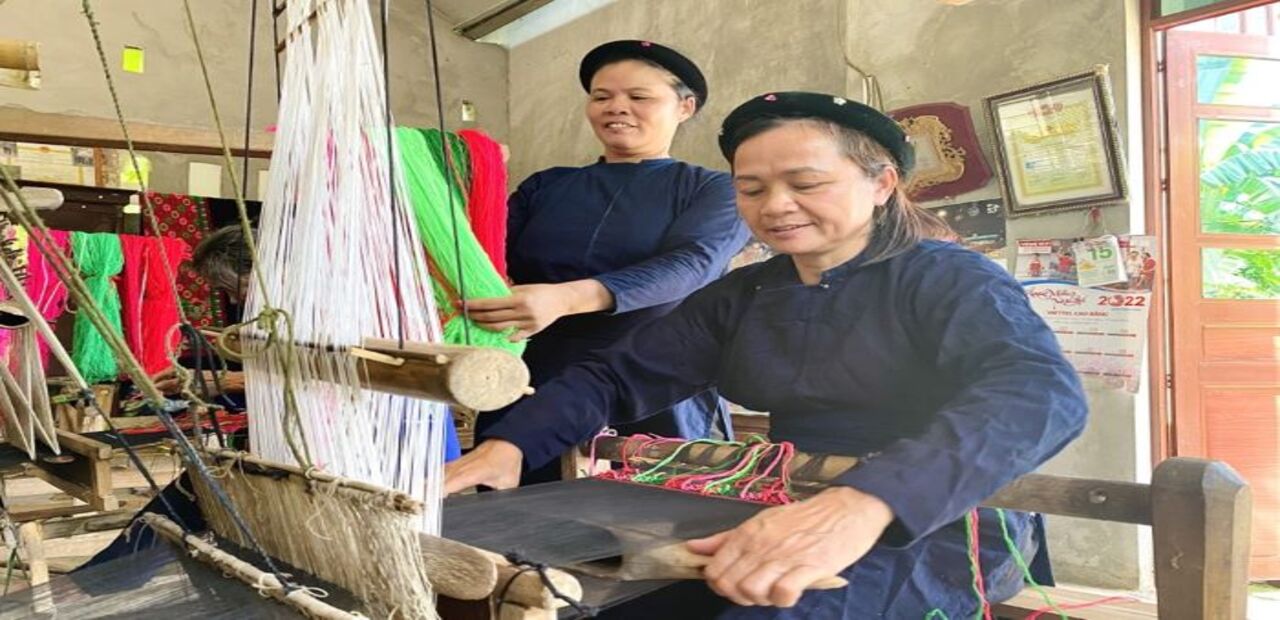 Tìm Hiểu Về Trang Phục Thổ Cẩm Tây Nguyên